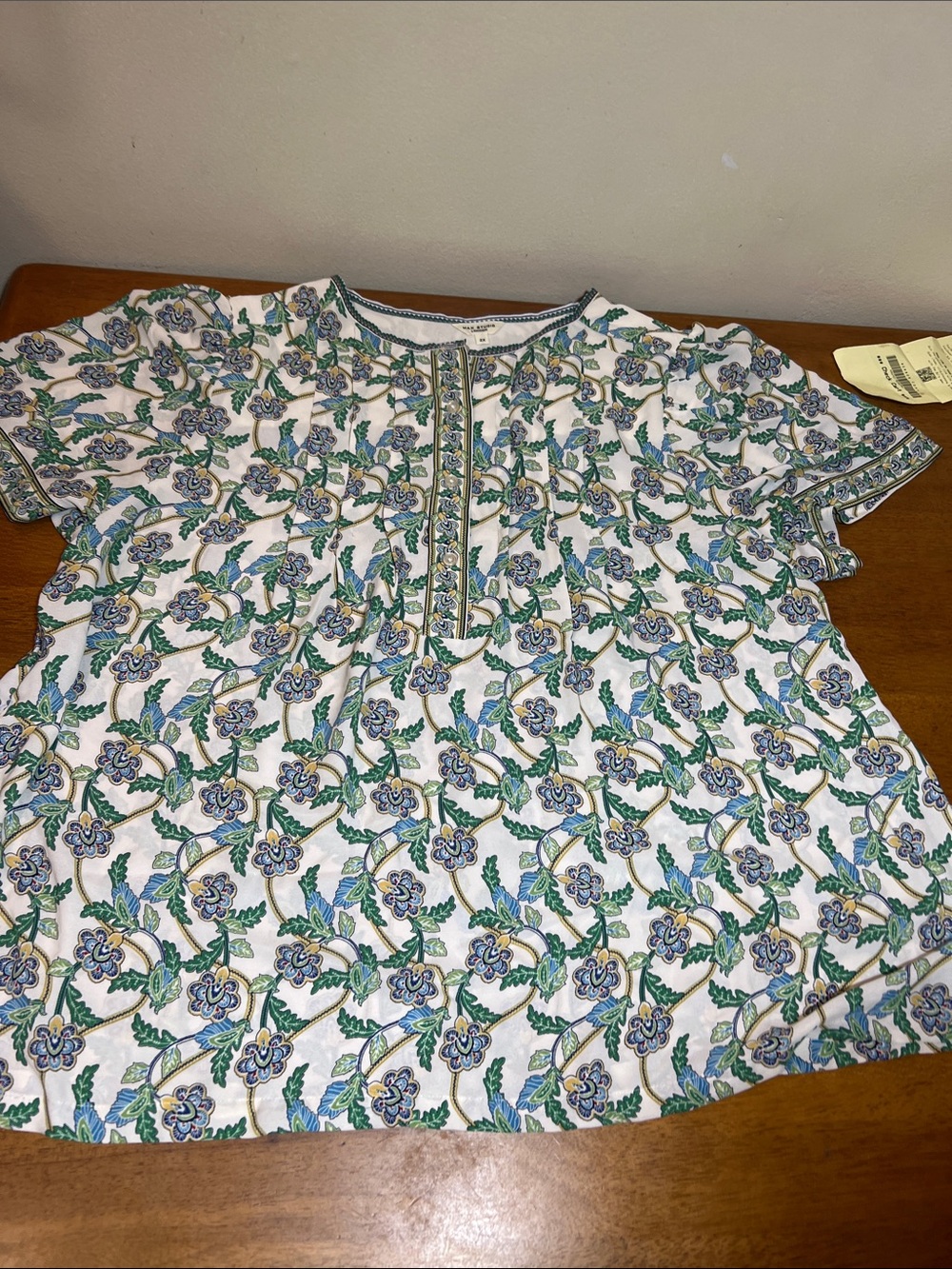 MAX STUDIO Floral Print Short Sleeve Peasant Top in White, Blue & Green Size 2X